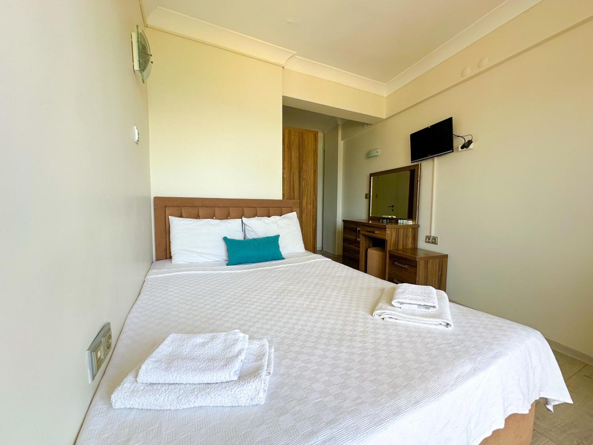 Reis Beach Hotel Мармарис Экстерьер фото