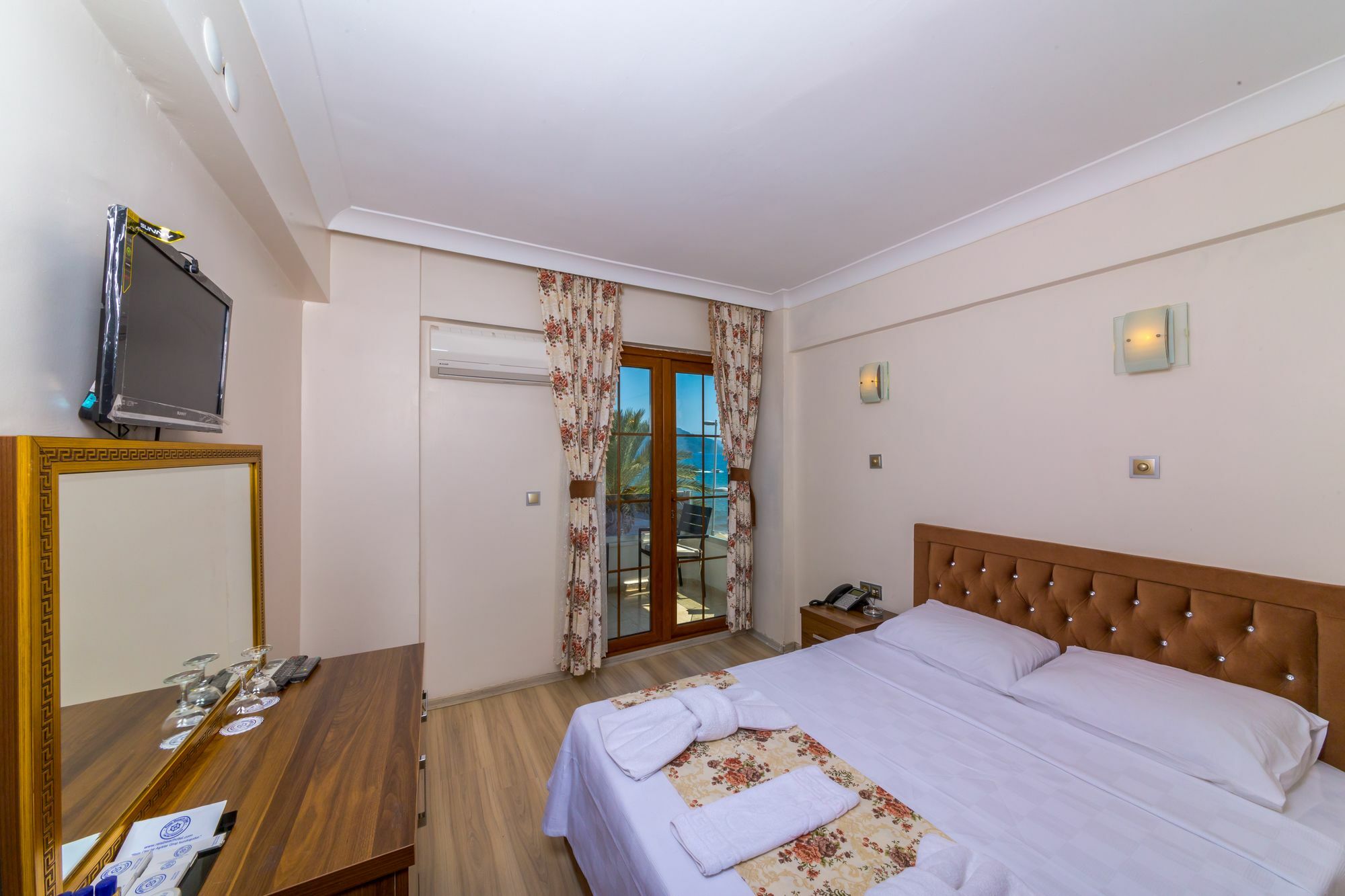 Reis Beach Hotel Мармарис Экстерьер фото